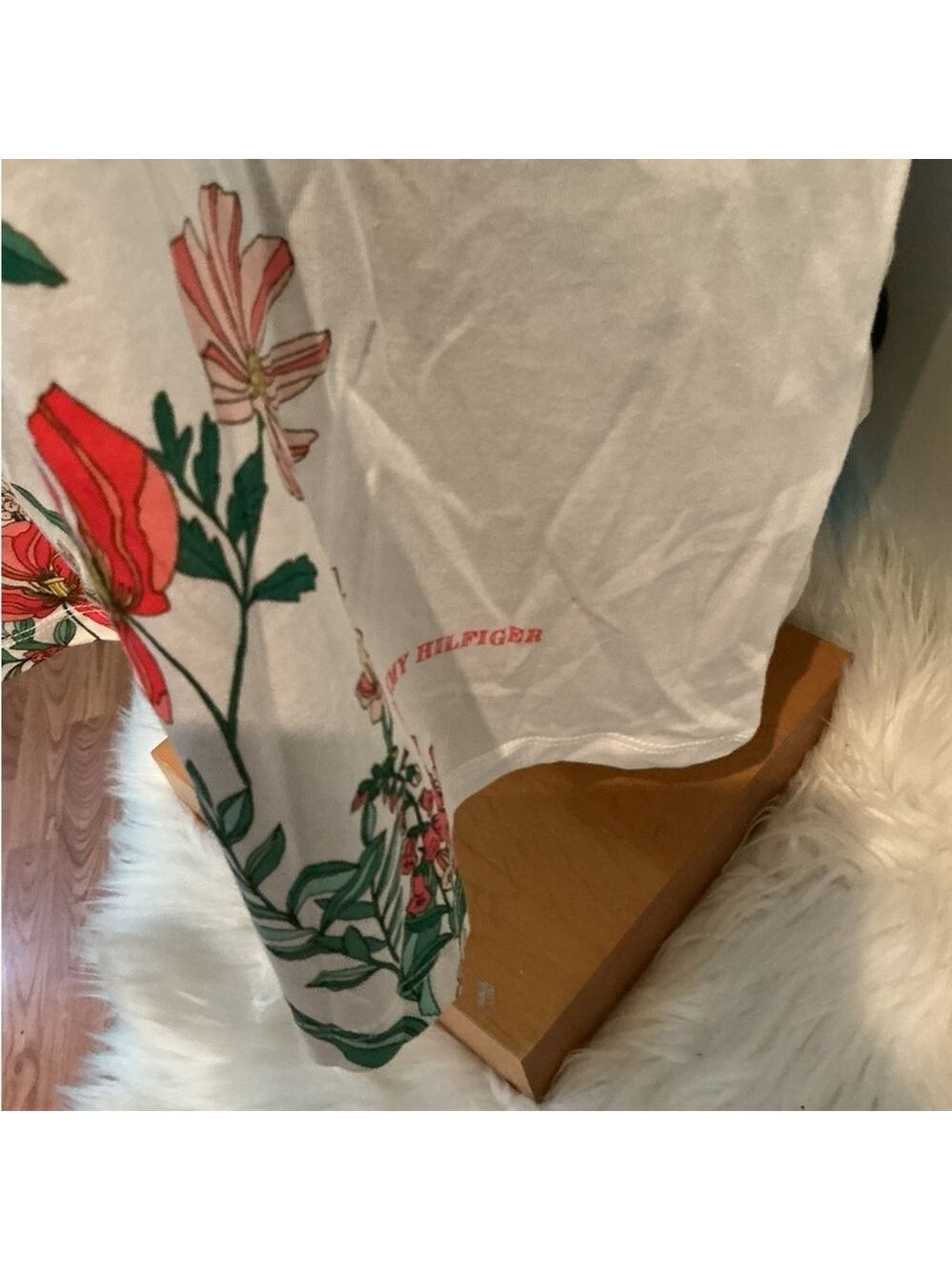 Women's Tommy Hilfiger 3X White Floral Short Sleeve Tee - Picture 4 of 11